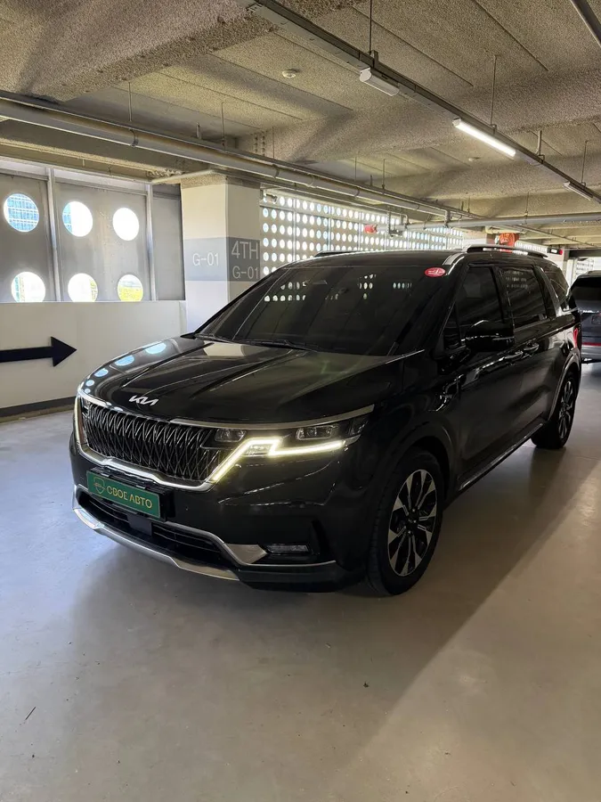 KIA CARNIVAL NOBLESSE 2022