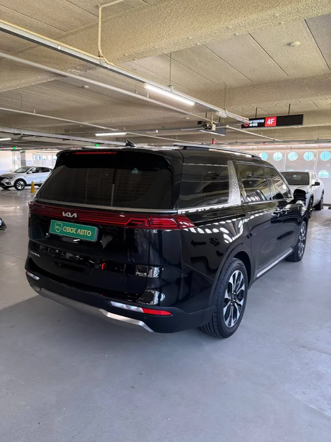 KIA CARNIVAL NOBLESSE 2022