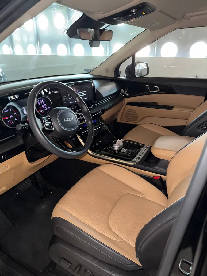 KIA CARNIVAL NOBLESSE 2022