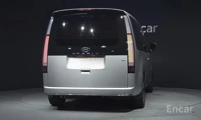 HYUNDAI STARIA LOUNGE PRESTIGE 2022