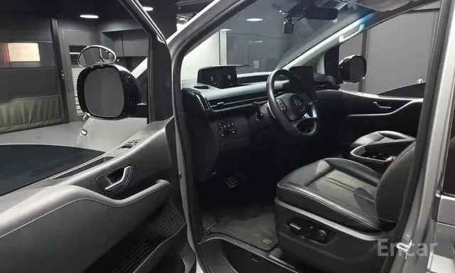 HYUNDAI STARIA LOUNGE PRESTIGE 2022