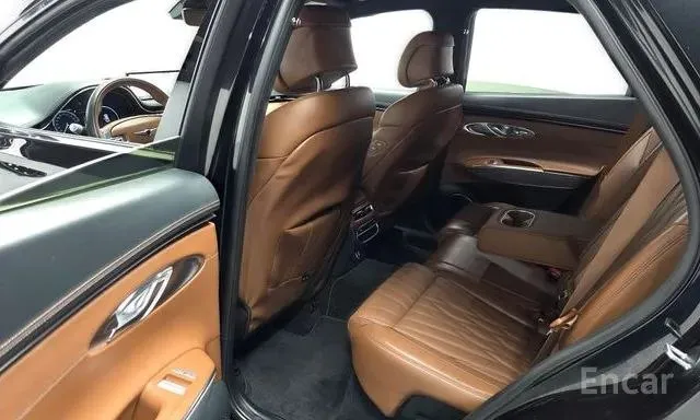 GENESIS GV70 2022