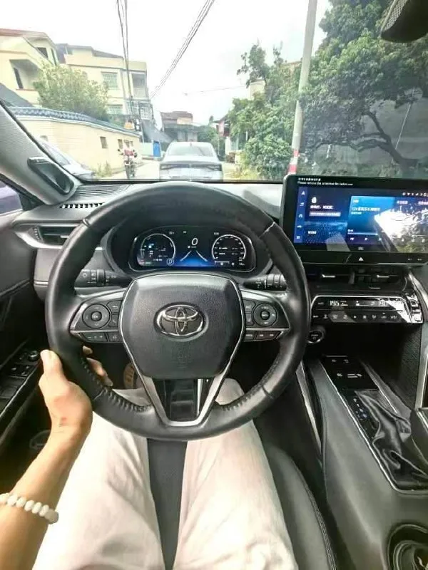 TOYOTA VENZA 2023