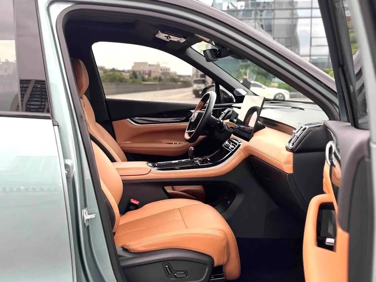 GEELY BOYUE L 2025