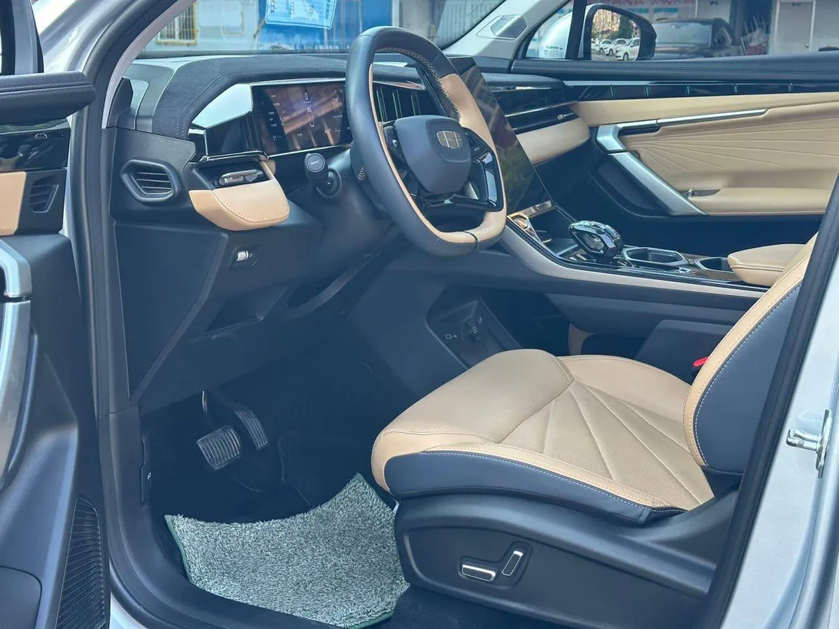 GEELY BOYUE L PREMIUM 2023