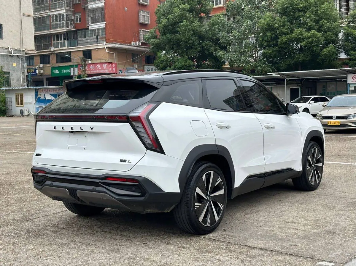 GEELY BOYUE L PREMIUM 2023