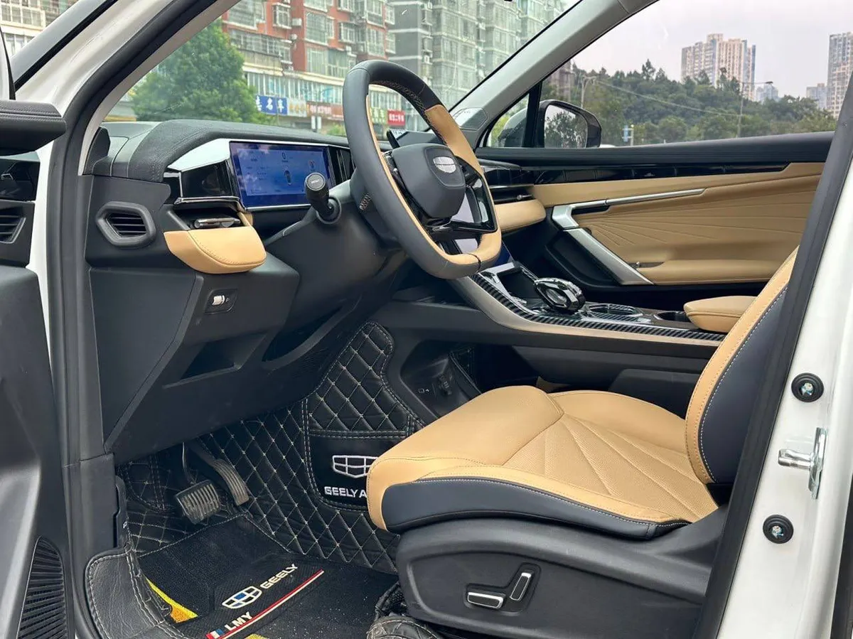 GEELY BOYUE L PREMIUM 2023