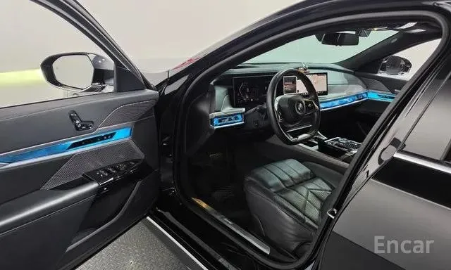 BMW 740D XDRIVE M-SPORT DESIGN 2023
