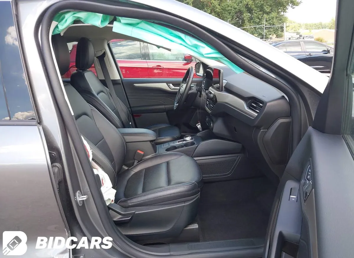 FORD ESCAPE SEL 2023