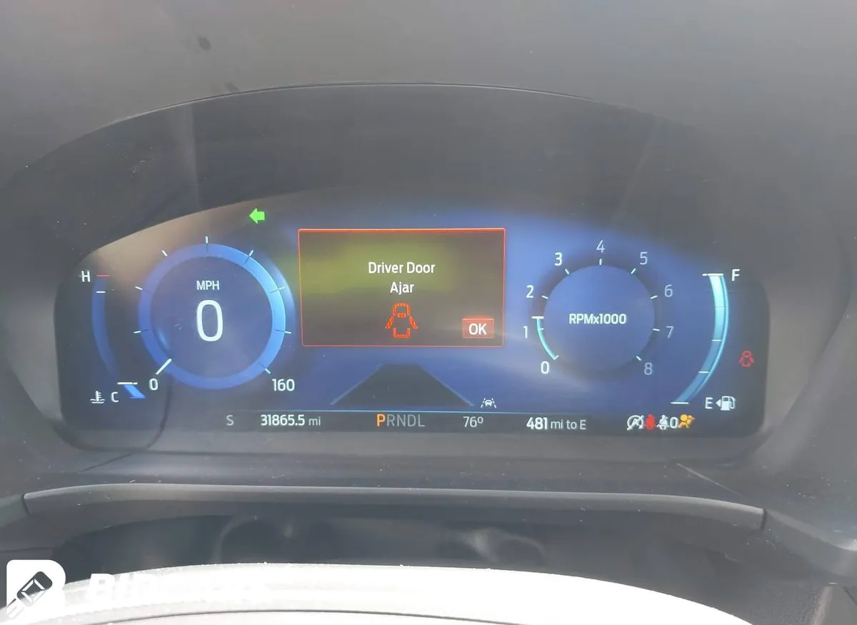FORD ESCAPE SEL 2023