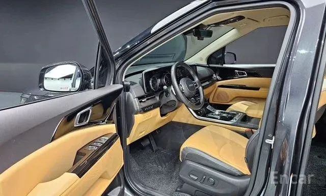 KIA CARNIVAL NOBLESSE 2023