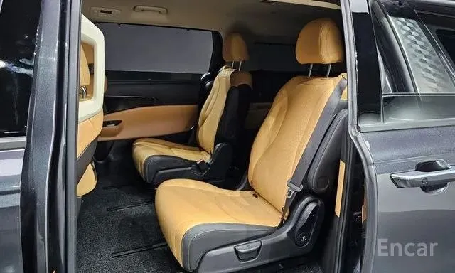 KIA CARNIVAL NOBLESSE 2023
