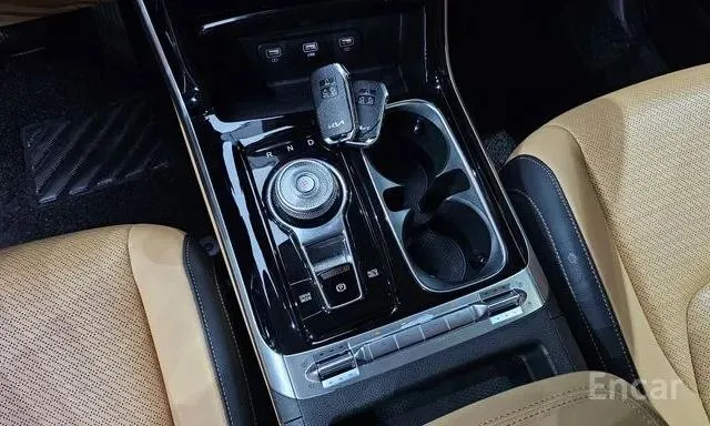 KIA CARNIVAL NOBLESSE 2023