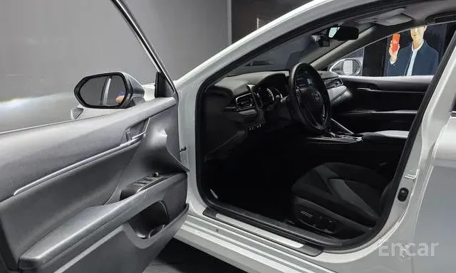 TOYOTA CAMRY LE HYBRID 2022