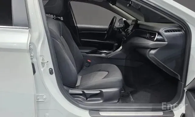 TOYOTA CAMRY LE HYBRID 2022