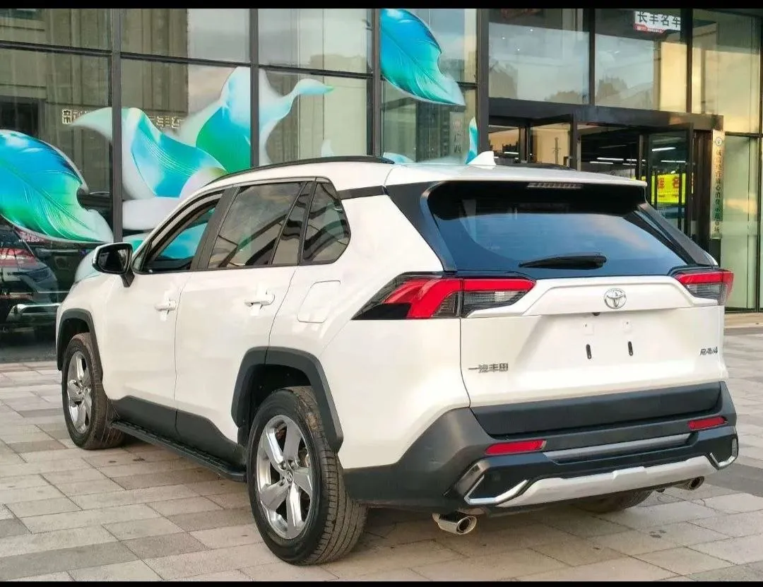 TOYOTA RAV4 2022