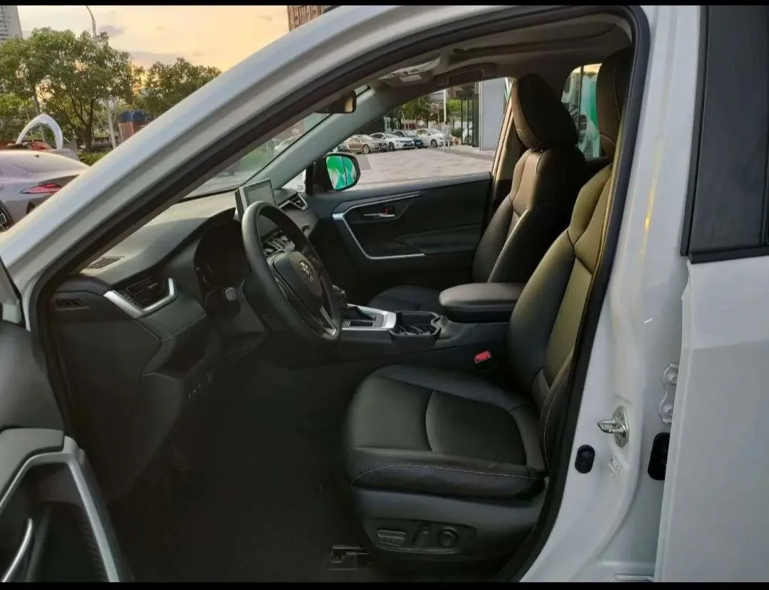 TOYOTA RAV4 2022