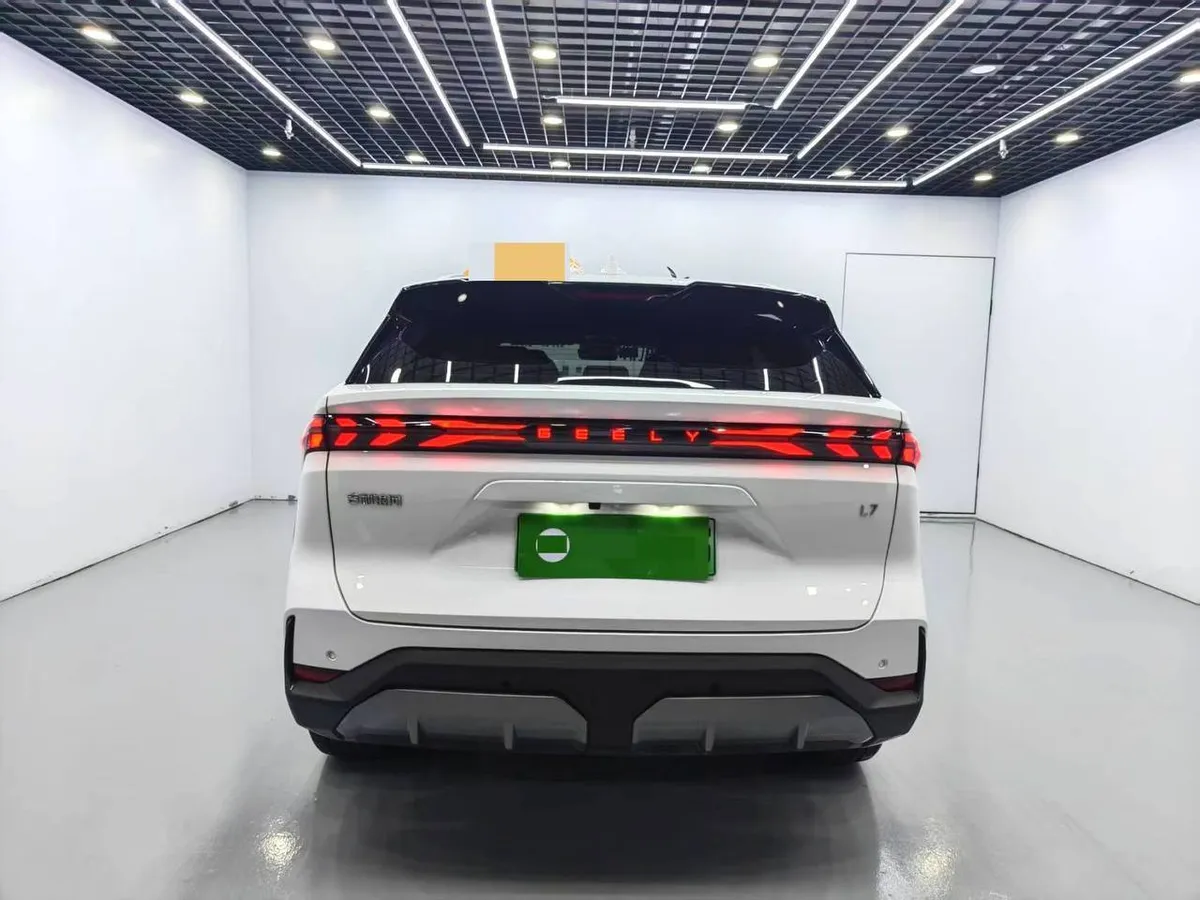 GEELY GALAXY L7 2023