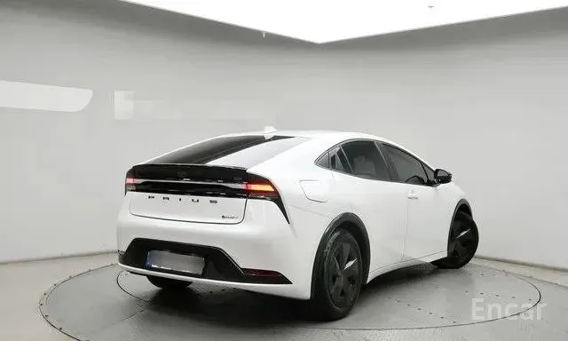 TOYOTA PRIUS LE 2023