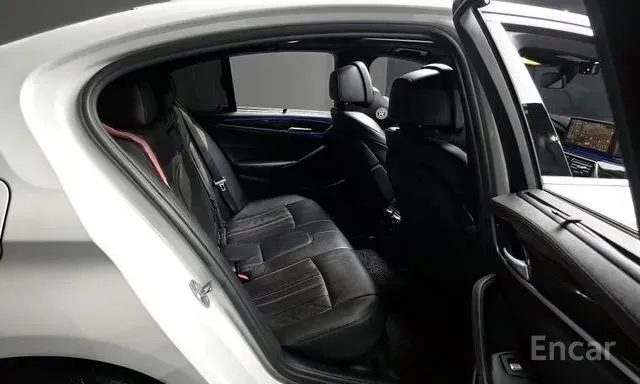 BMW 520I M-SPORT 2022