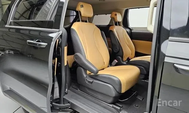 KIA CARNIVAL NOBLESSE 2022