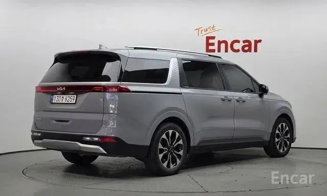KIA CARNIVAL NOBLESSE 2023