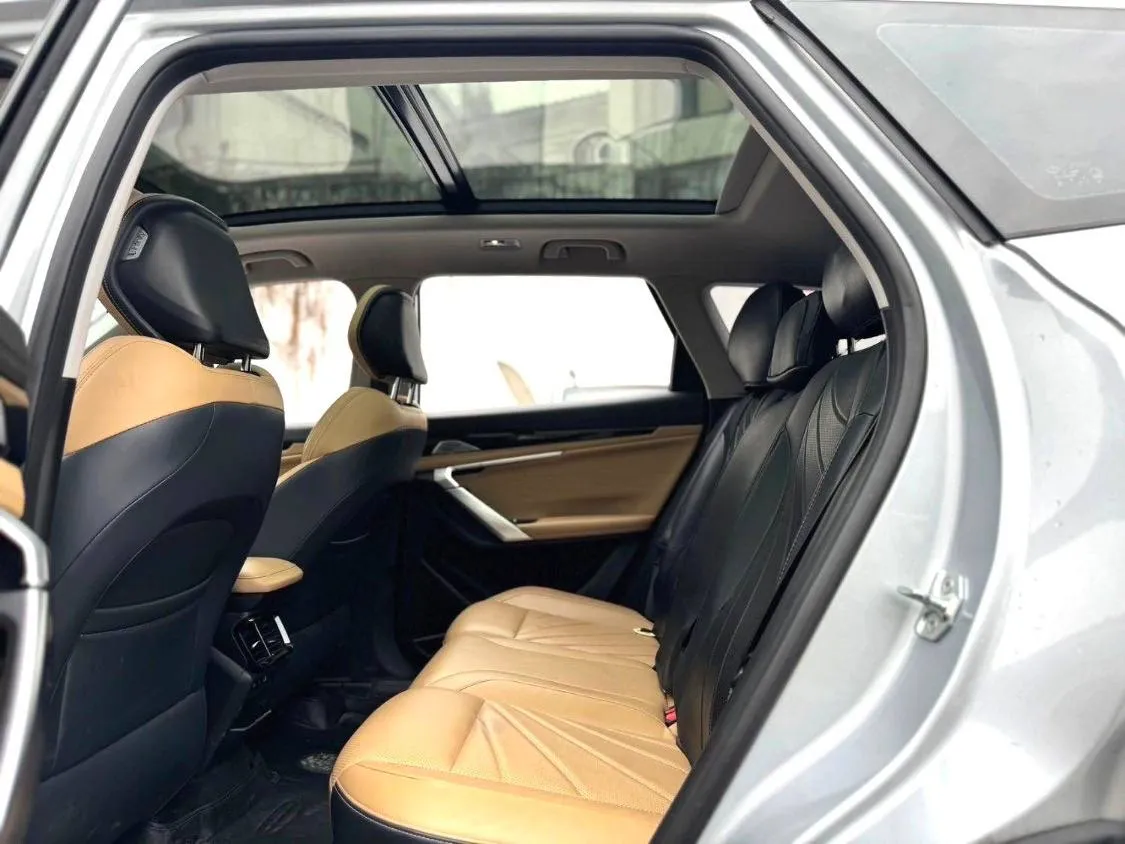 GEELY BOYUE L 2022