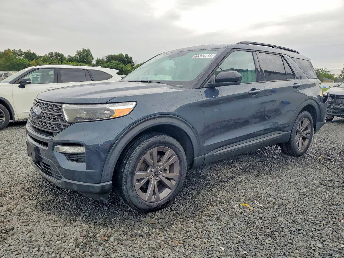 FORD EXPLORER XLT 2024