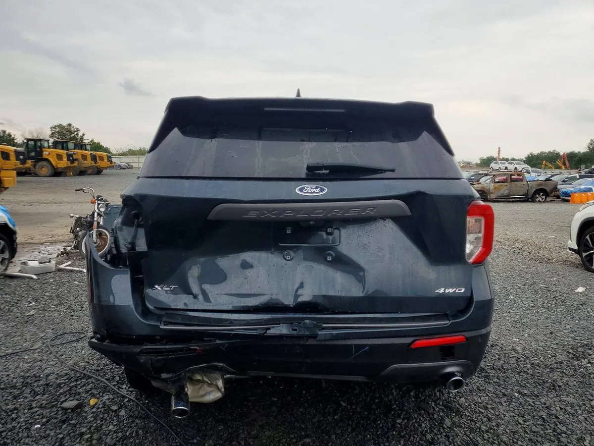 FORD EXPLORER XLT 2024