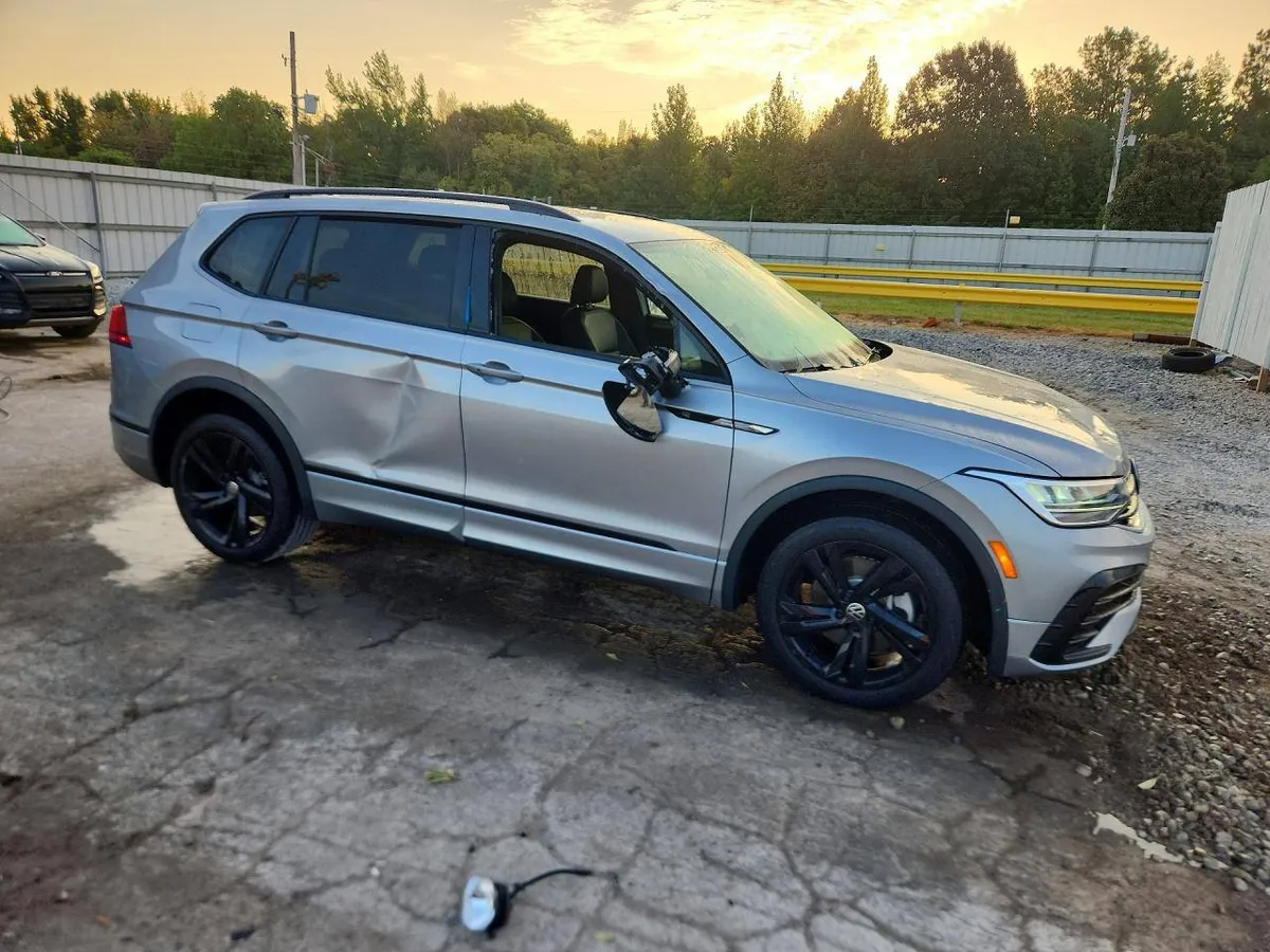 VOLKSWAGEN TIGUAN SE 2023