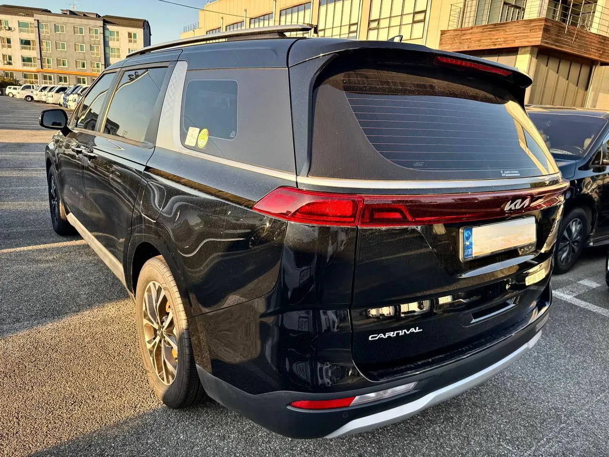KIA CARNIVAL PRESTIGE 2023