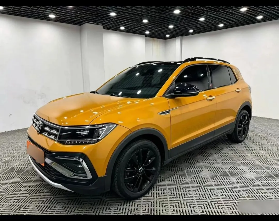 VOLKSWAGEN T-CROSS DELUXE EDITION 2022
