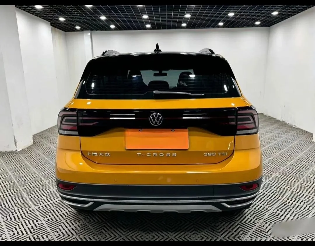 VOLKSWAGEN T-CROSS DELUXE EDITION 2022