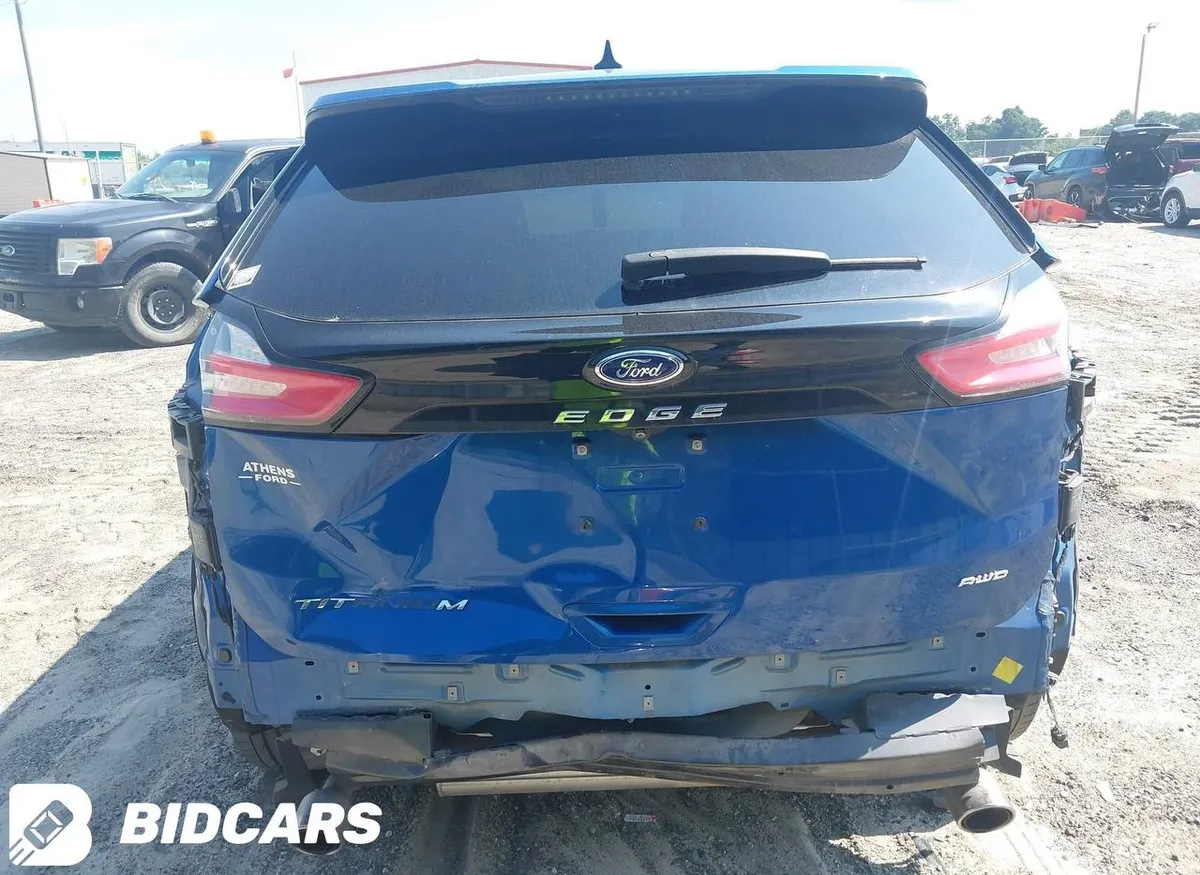 FORD EDGE TITANIUM 2022
