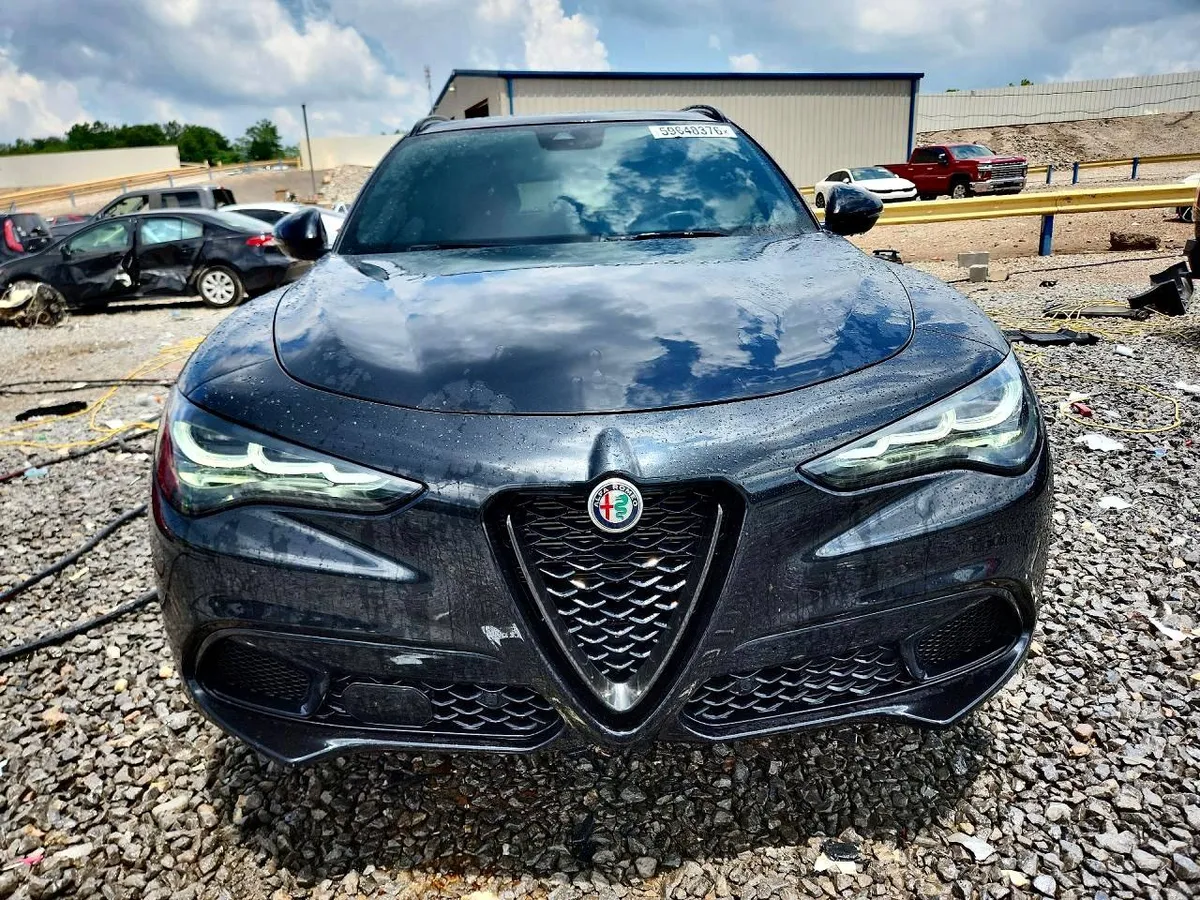 ALFA ROMEO STELVIO TI 2024