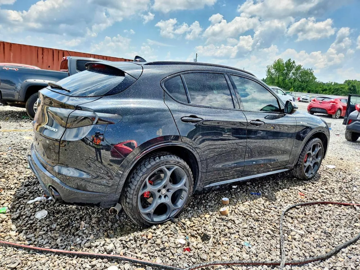 ALFA ROMEO STELVIO TI 2024