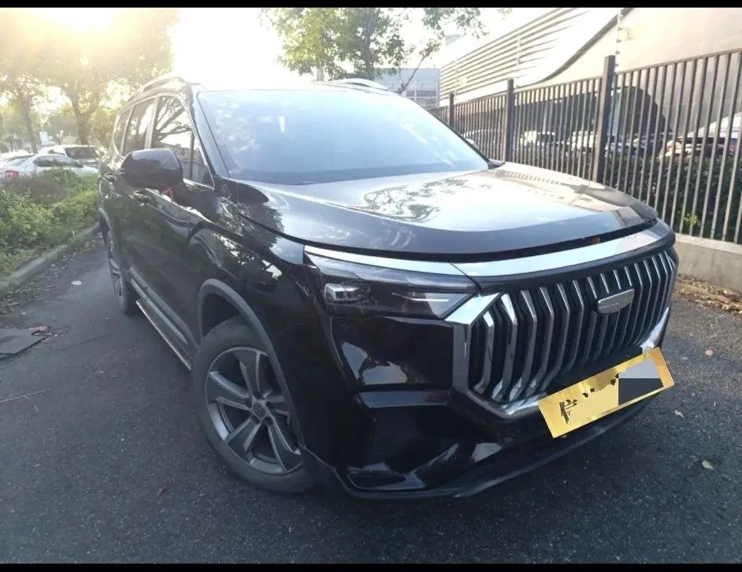 GEELY OKAVANGO 2022