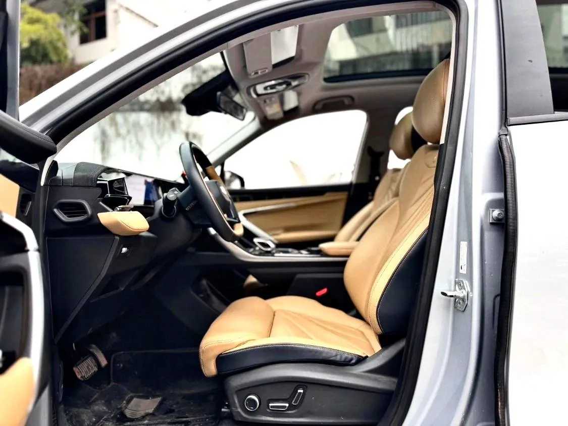 GEELY BOYUE L 2023