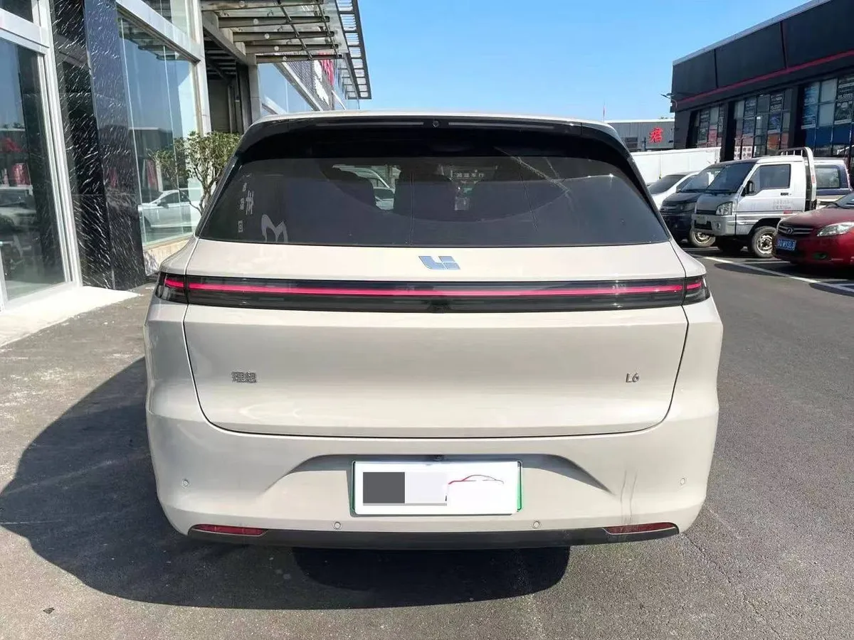 LI AUTO L6 PRO 2024