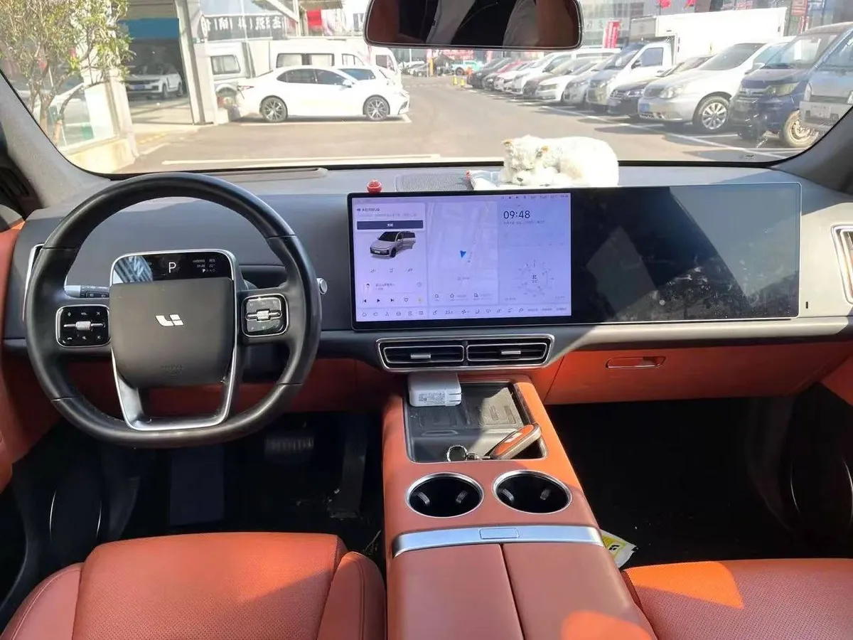 LI AUTO L6 PRO 2024