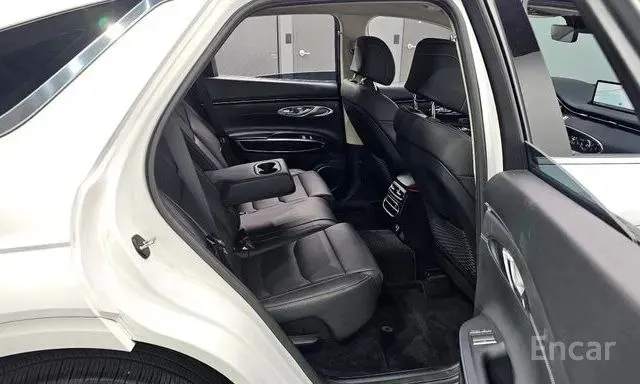 GENESIS GV70 2022