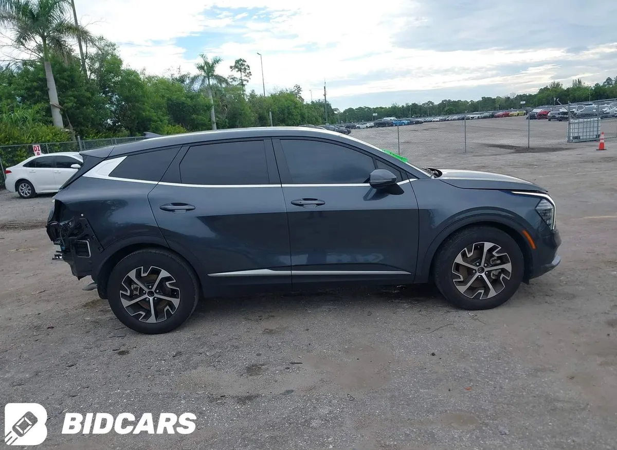 KIA SPORTAGE EX 2024