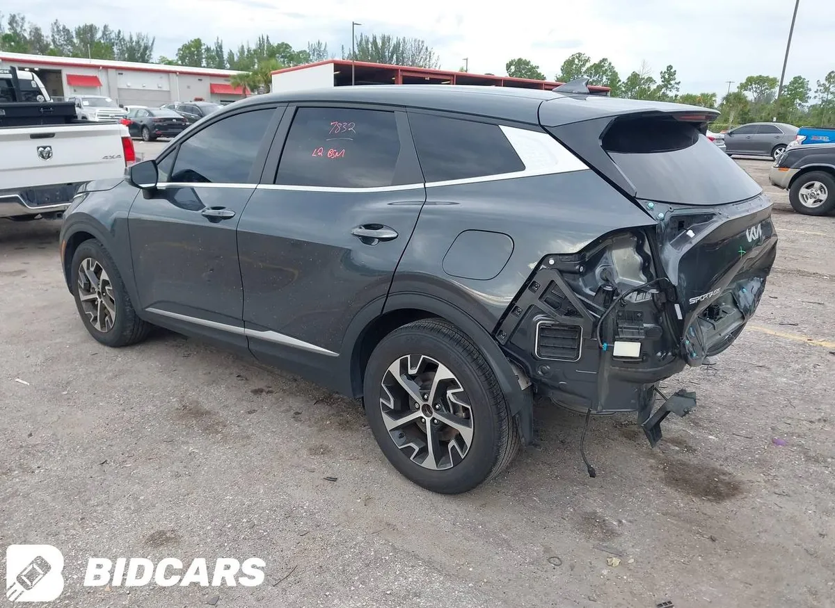 KIA SPORTAGE EX 2024