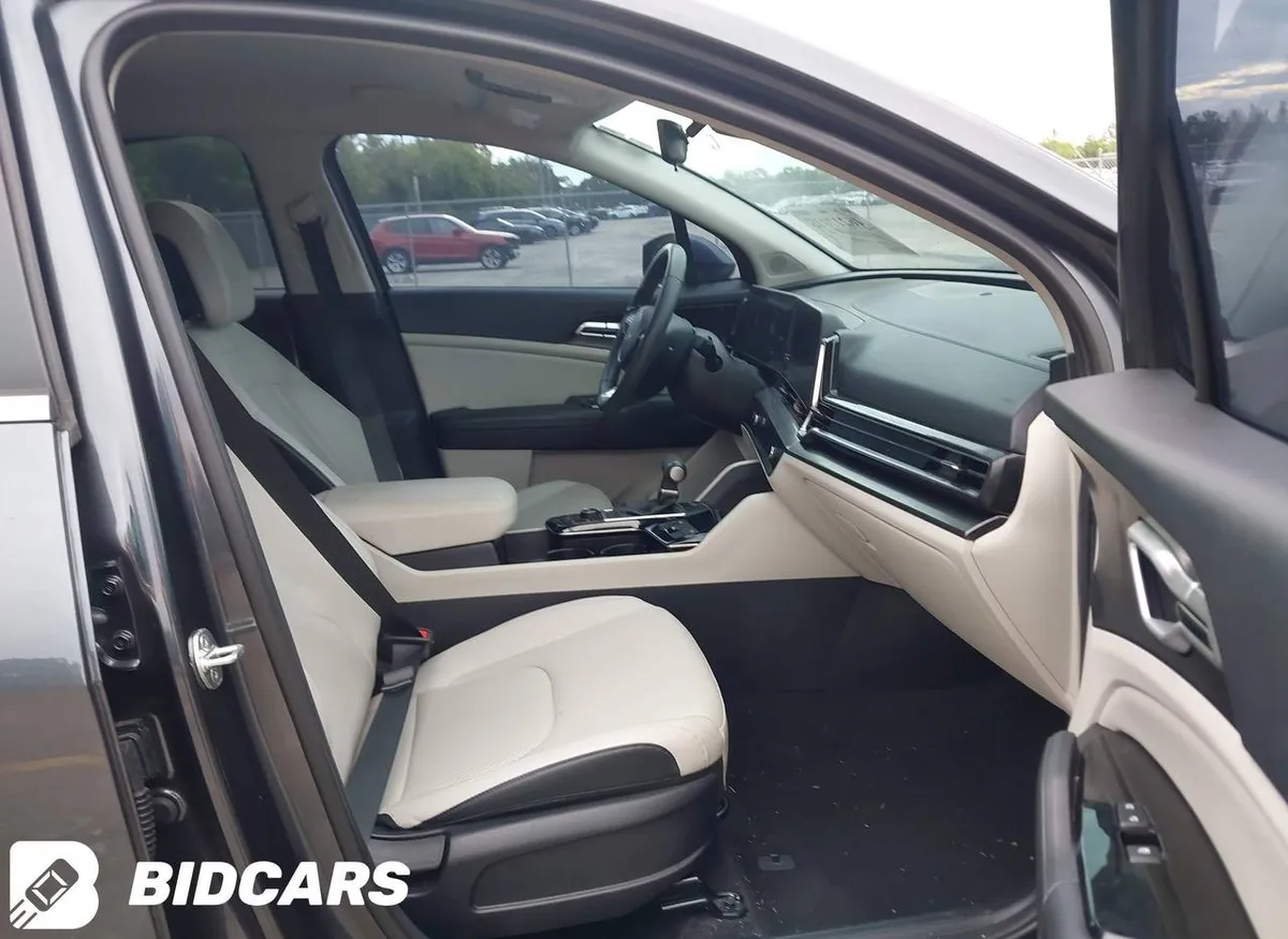 KIA SPORTAGE EX 2024