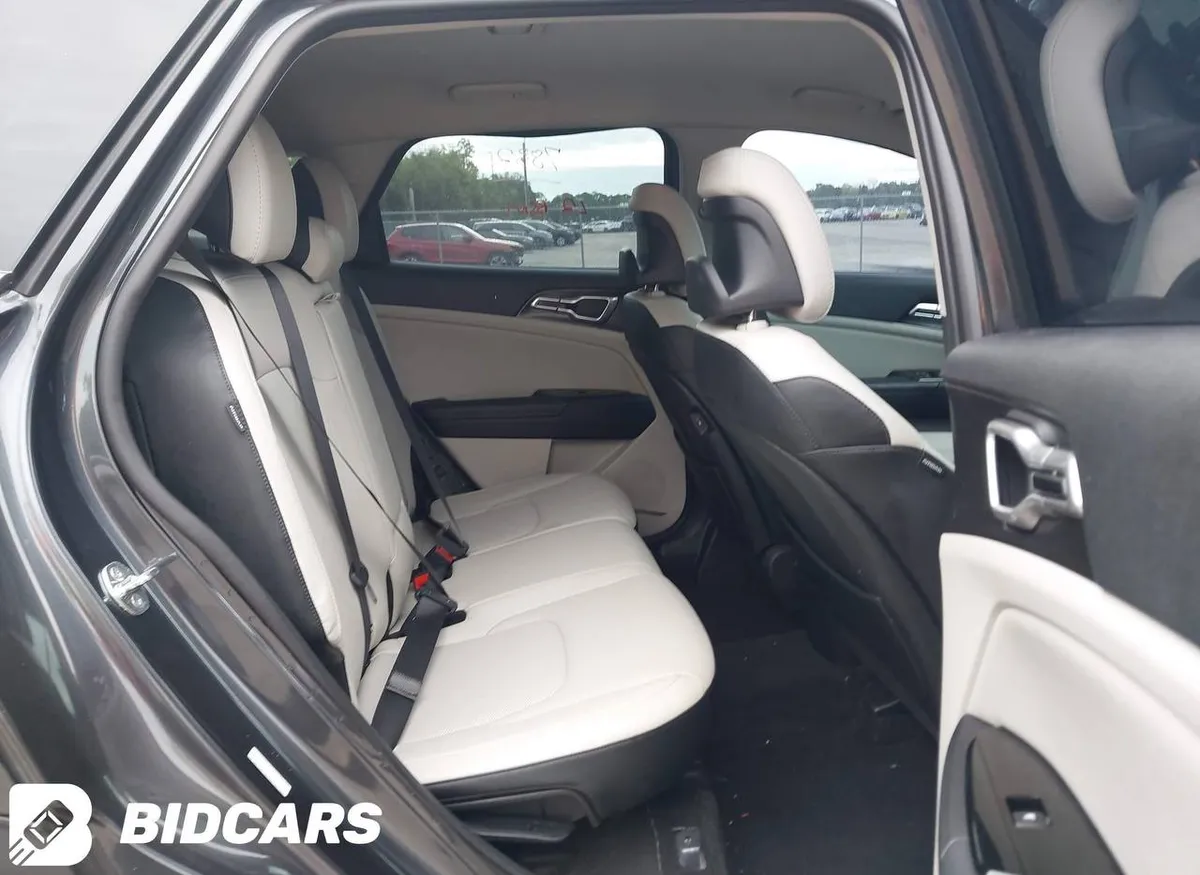 KIA SPORTAGE EX 2024
