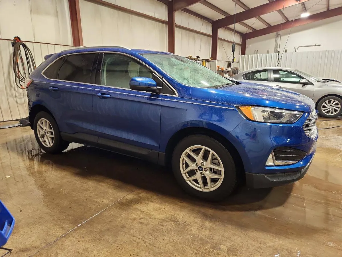 FORD EDGE TITANIUM 2022