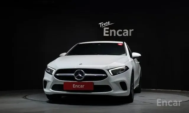 MERCEDES-BENZ A220 2022