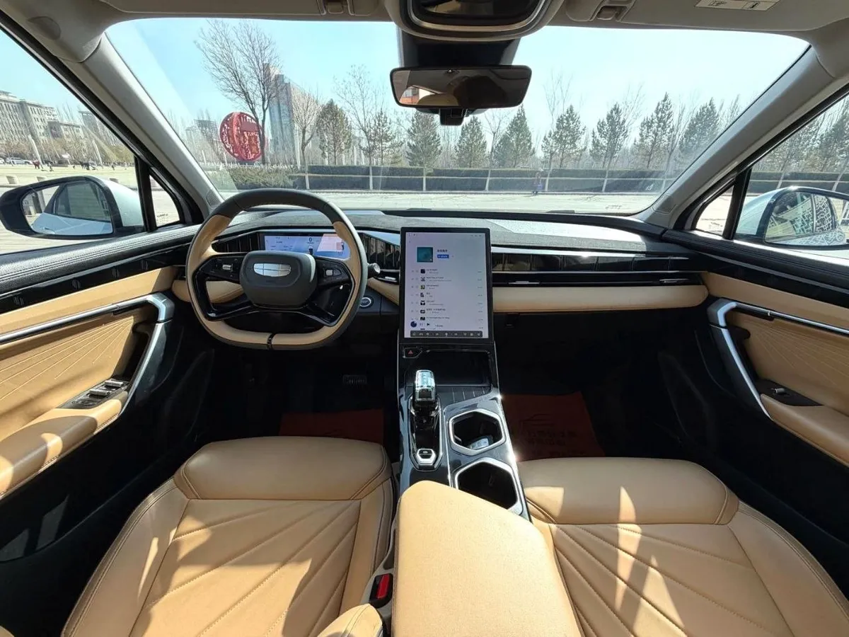 GEELY BOYUE L 2023