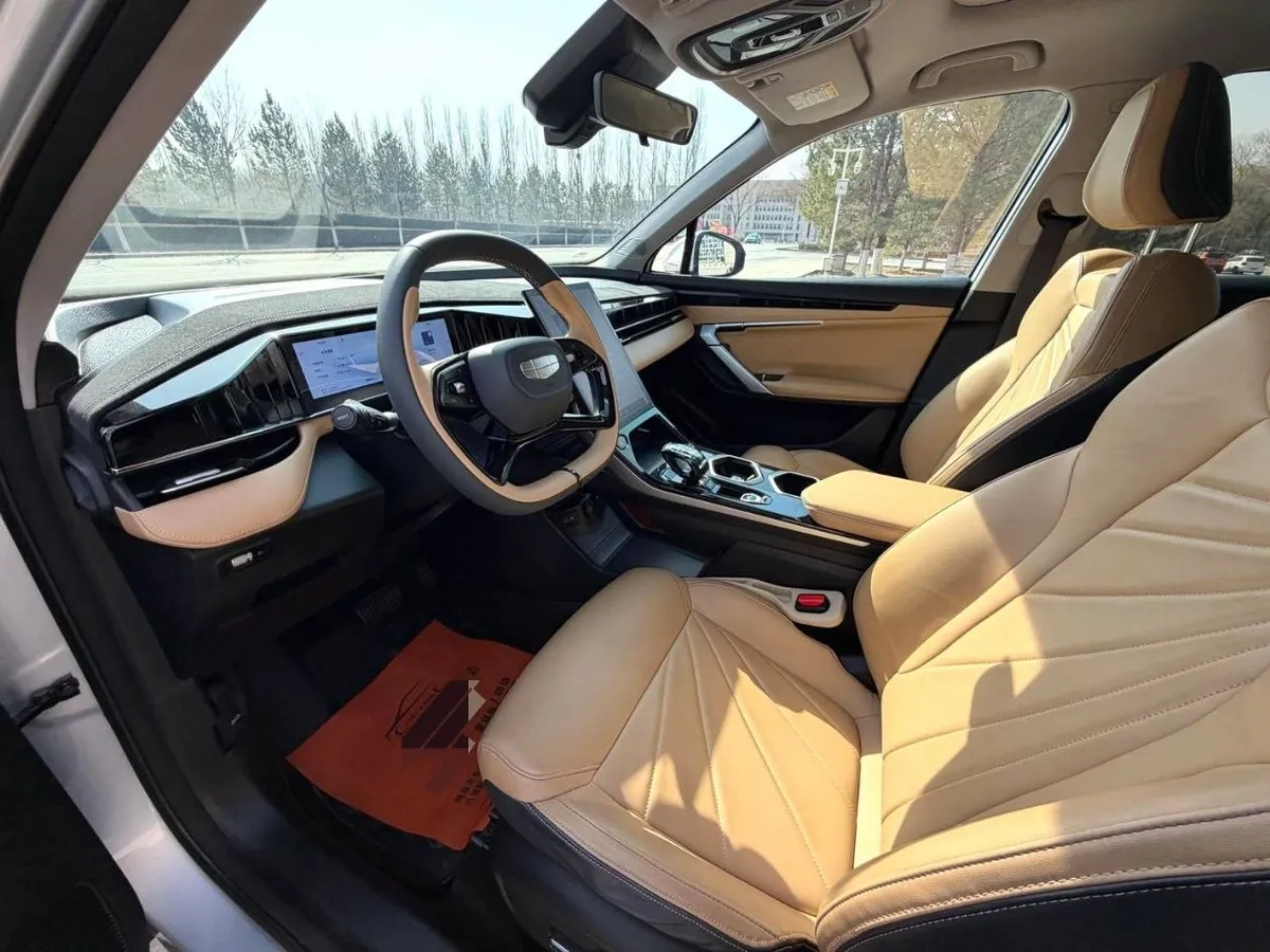 GEELY BOYUE L 2023