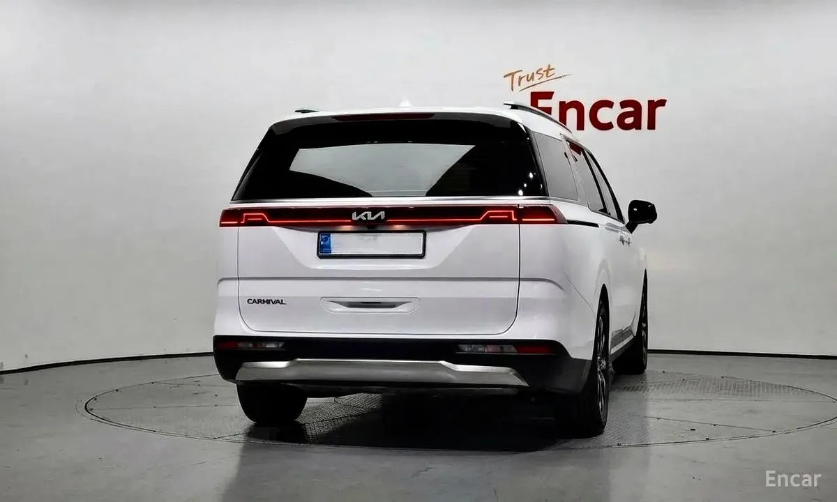 KIA CARNIVAL SIGNATURE 2023